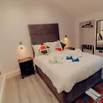 Mayfield Suites